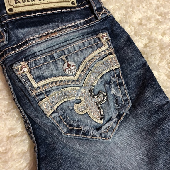 *sold* - Picture 3 of 7